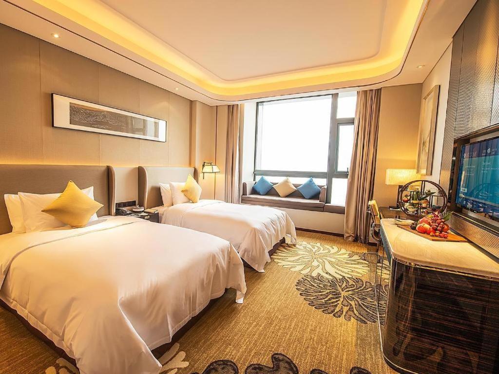 Wyndham Grand Plaza Royale Huayu Chongqing Hotell Exteriör bild