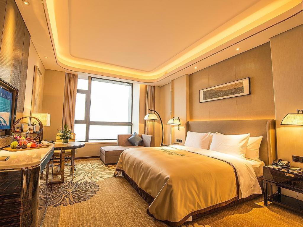 Wyndham Grand Plaza Royale Huayu Chongqing Hotell Exteriör bild