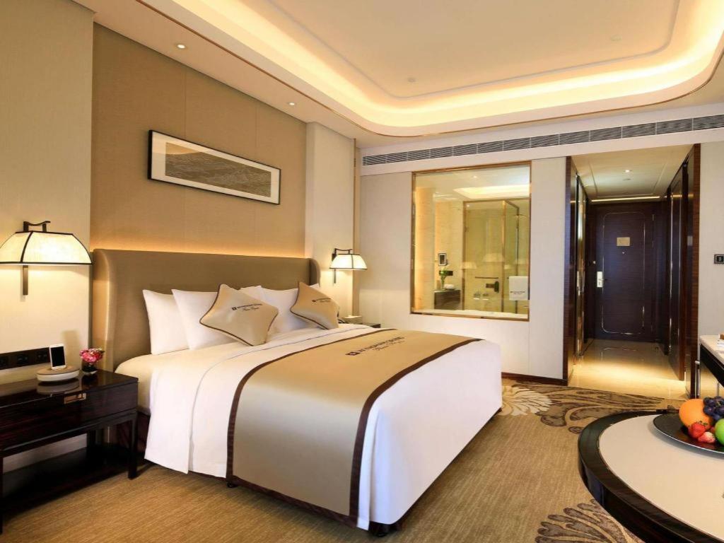 Wyndham Grand Plaza Royale Huayu Chongqing Hotell Exteriör bild