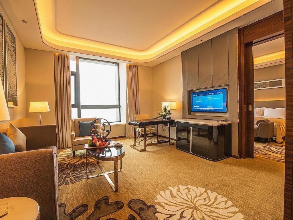 Wyndham Grand Plaza Royale Huayu Chongqing Hotell Exteriör bild