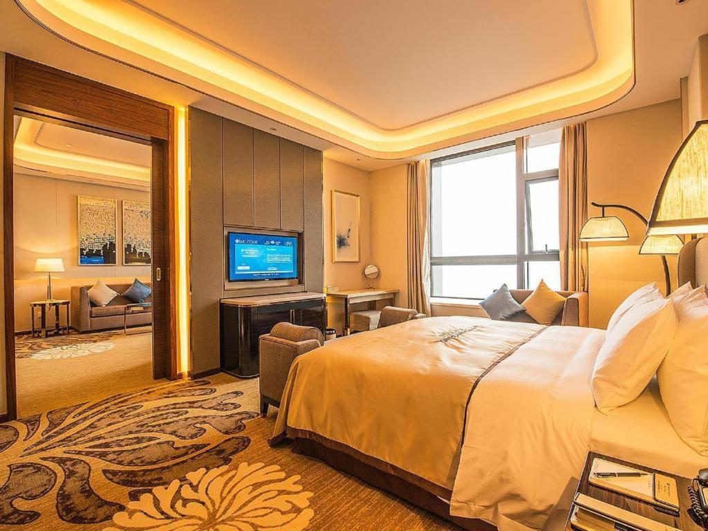 Wyndham Grand Plaza Royale Huayu Chongqing Hotell Exteriör bild